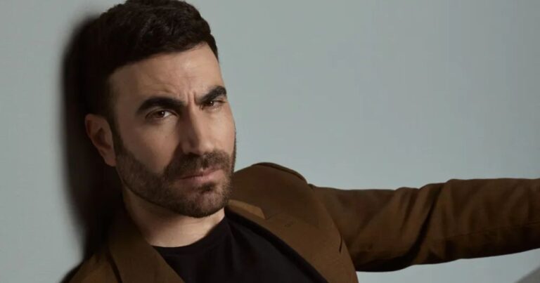 Brett Goldstein Height, wife, parents & Complete Profile Biography